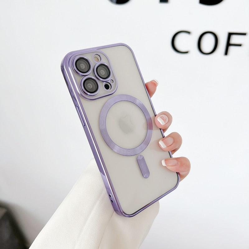 Coque transparente violette foncée avec protection magnétique MagSafe et protection d'objectifs pour iPhone. - Wiqeo