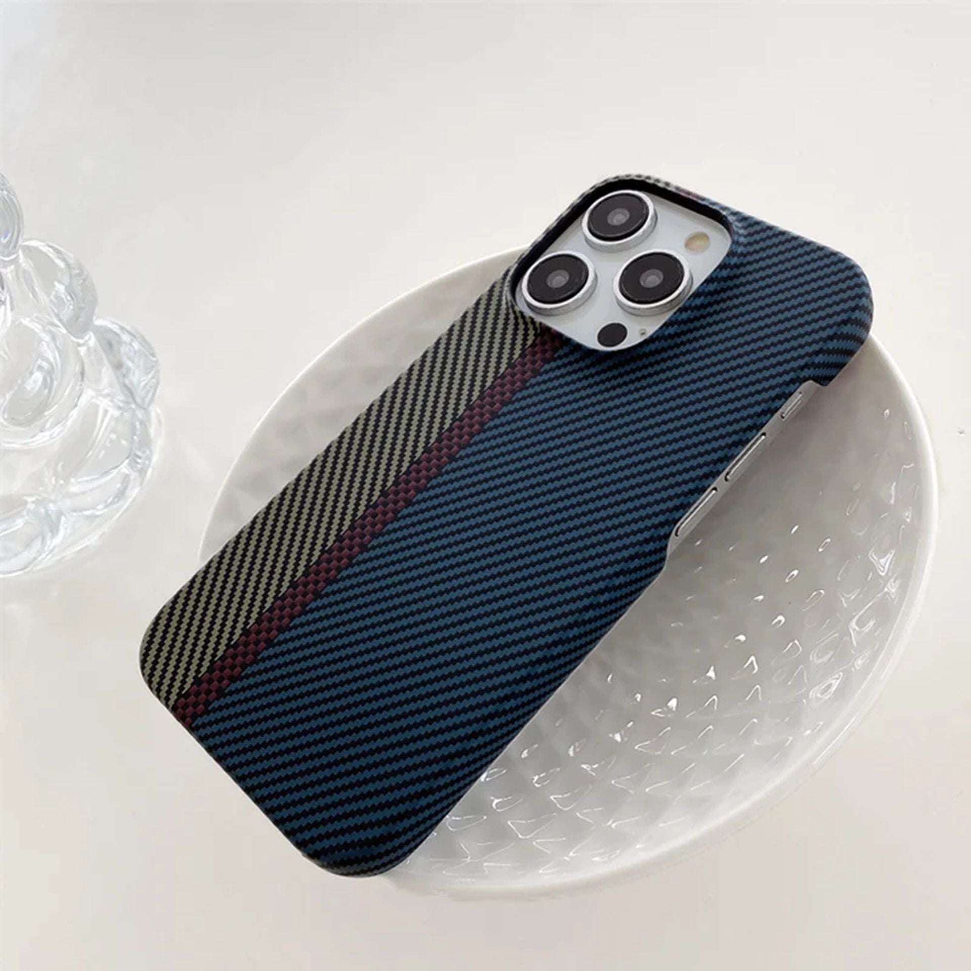 Coque Design Élégant En Fibre De Carbone Anti-Choc Pour iPhone 15 Plus