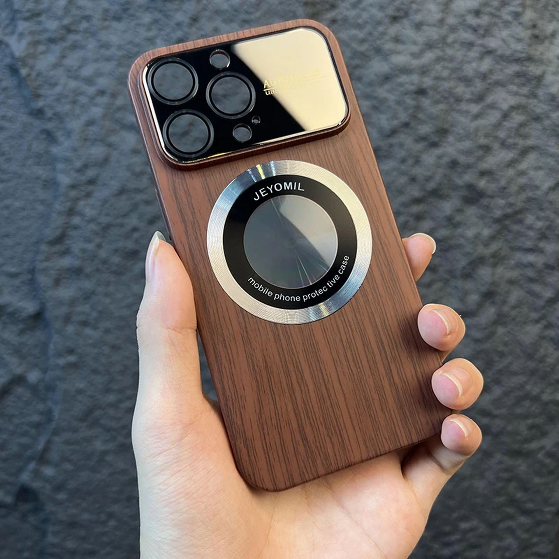 Coque En Bois Magnétique Design Élégant pour iPhone 13 - Marron
