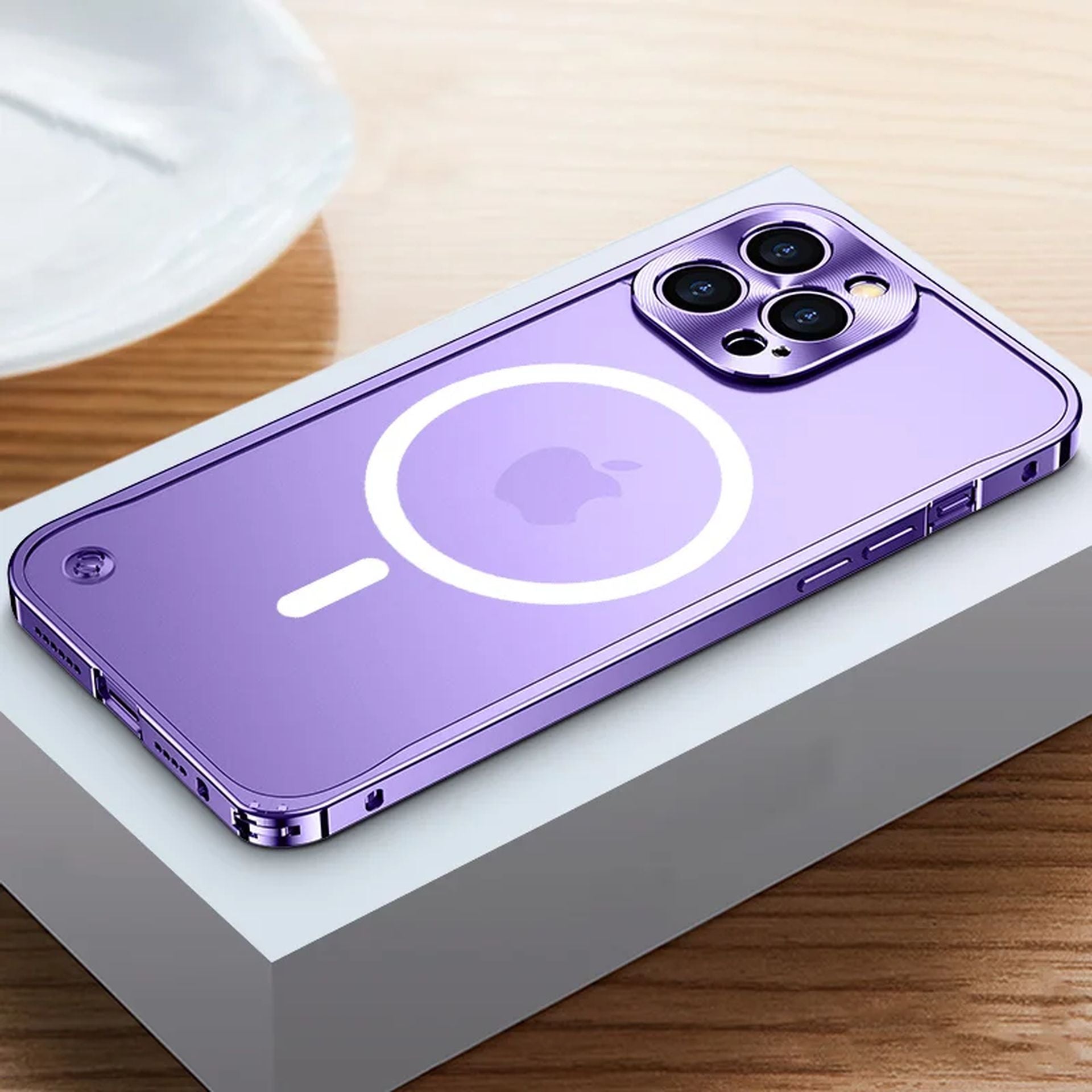 Coque Magnétique Aluminium Transparente Élégante pour iPhone 14 Plus - Violet