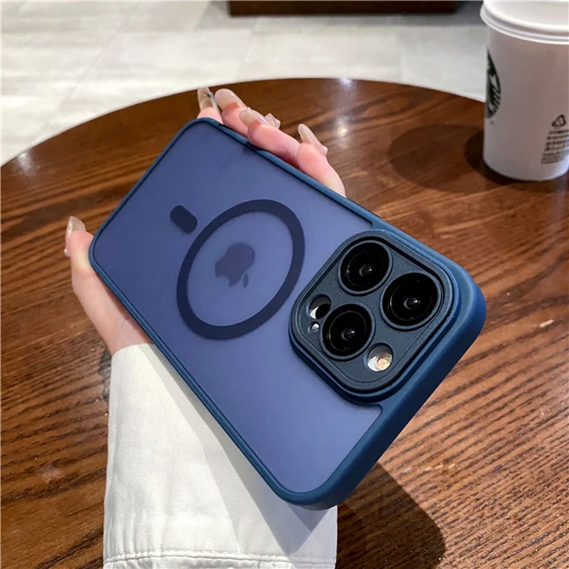 Coque Magnétique Douce Avec Cadre Transparent Design Élégant pour iPhone 15 Pro - Bleu