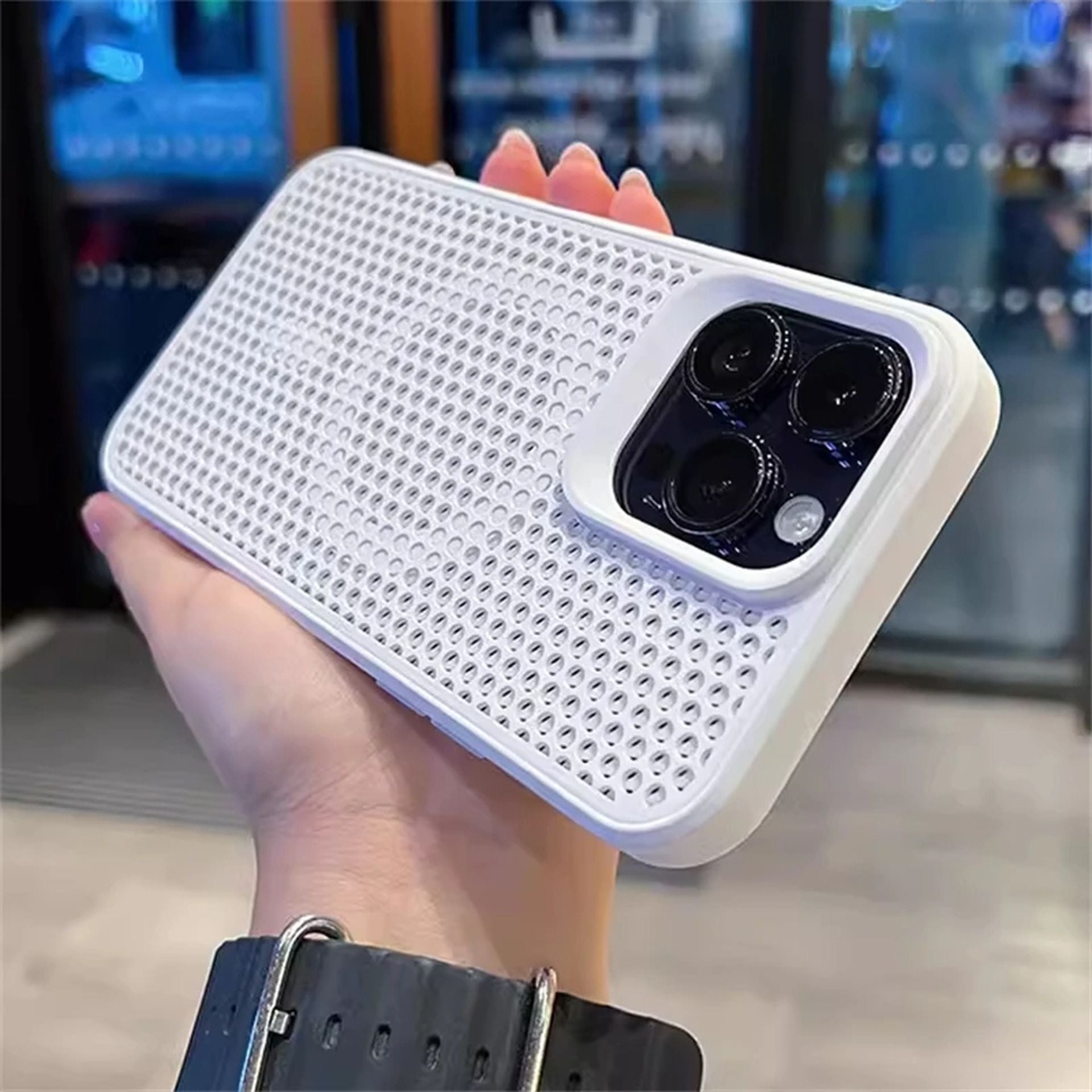 Coque magnétique respirante avec design en maille pour iPhone 15 Plus