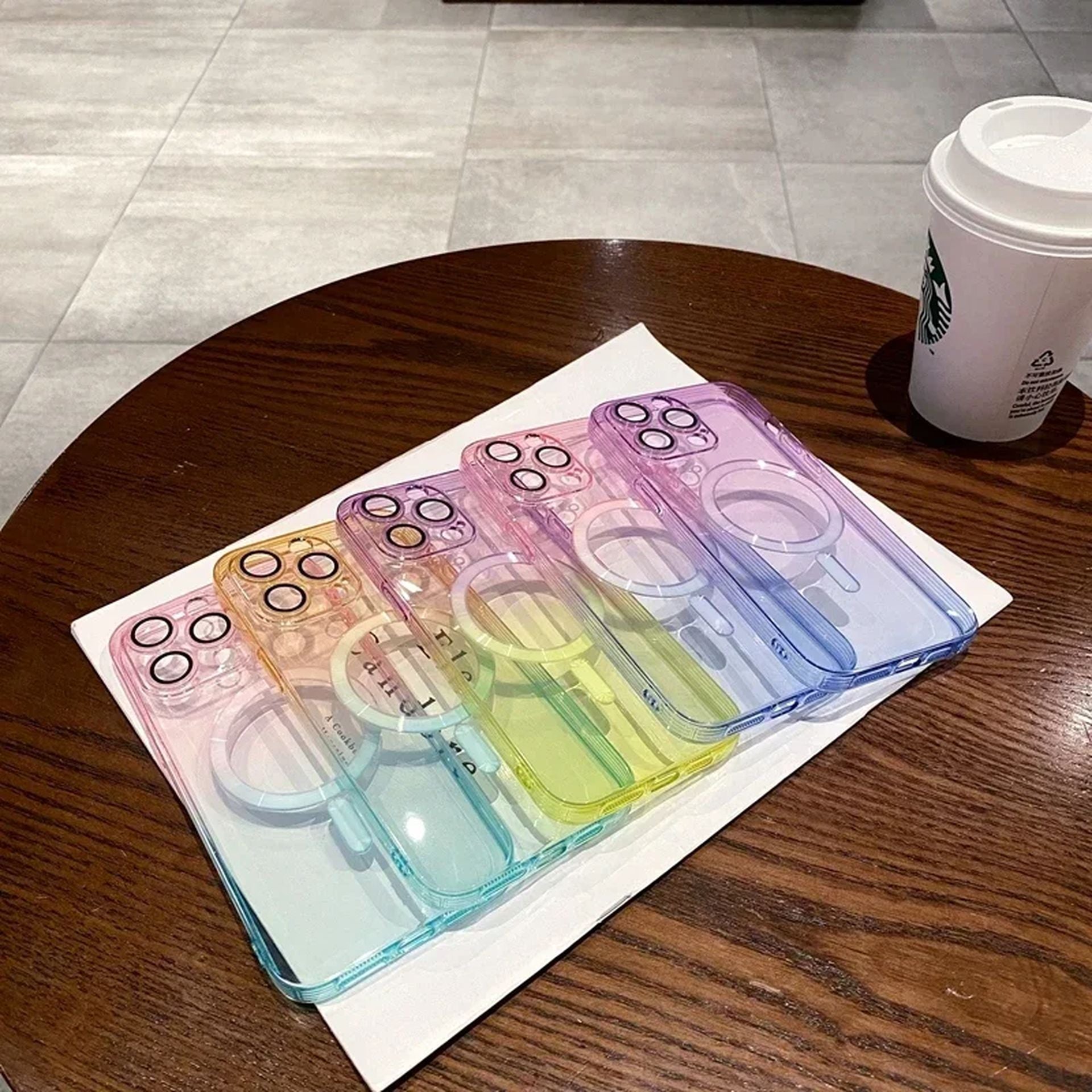 Coque Magnétique Transparente Souple Design Dégradé Élégant pour iPhone 13