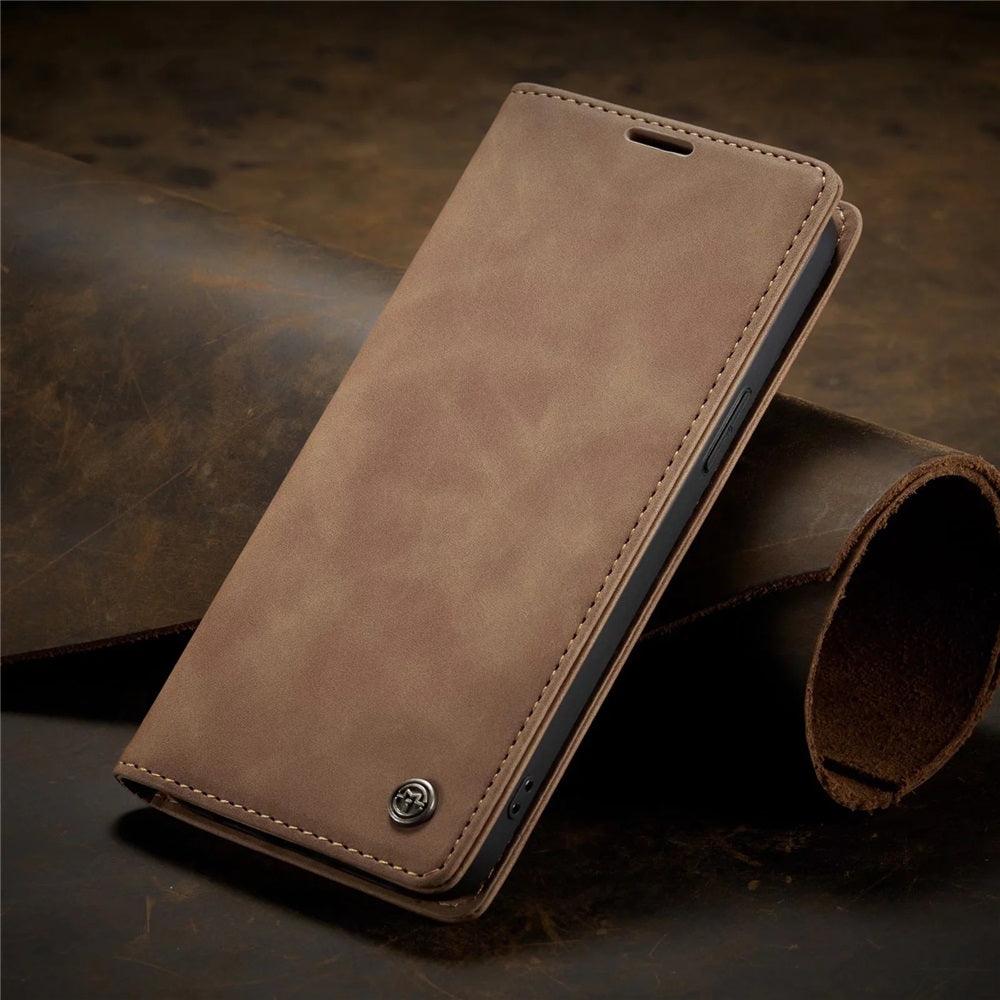 Coque portefeuille magnétique marron clair effet cuir pour iPhone 15 Pro Max avec bouton métal logo. - Wiqeo