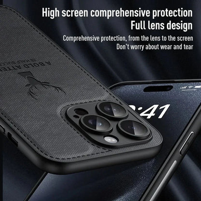 Coque Antichoc en Cuir Design Élégant avec Motif Cerf pour iPhone 14 Pro Max