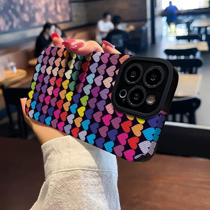 Coque Cœurs Colorés en Silicone pour iPhone 16