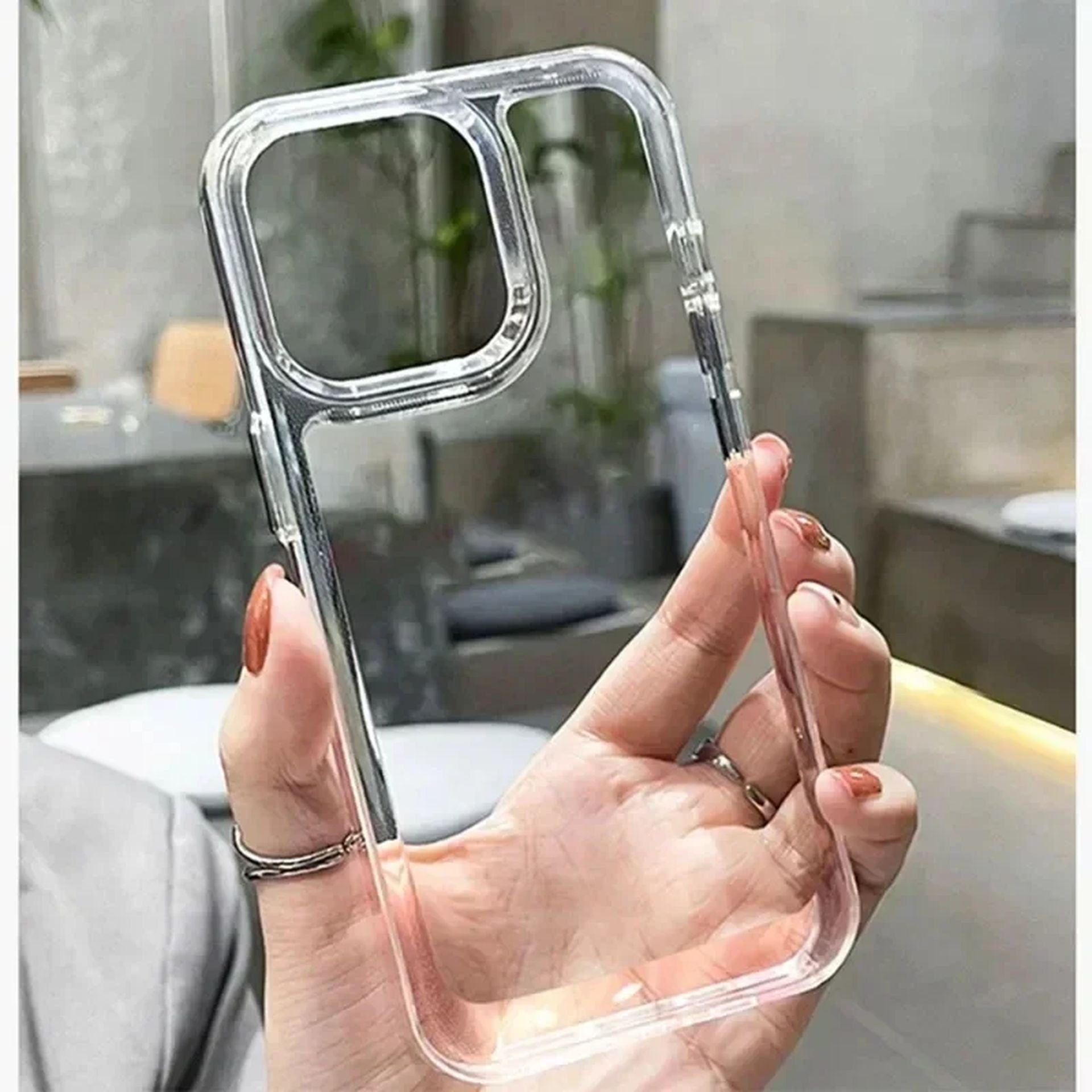 Coque Flexible Antichoc Transparente en Silicone pour iPhone 16 Pro Max