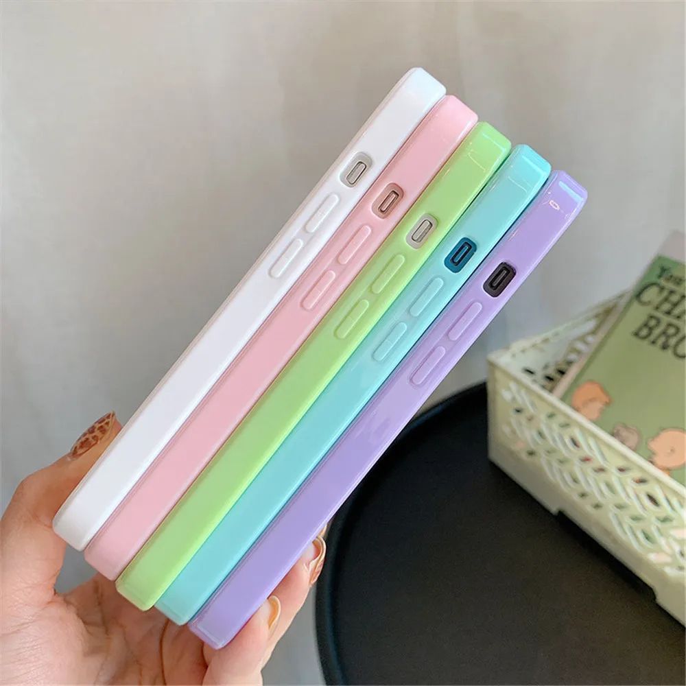 Coque Protection Silicone Antichoc avec Bordures en Couleurs pour iPhone 13