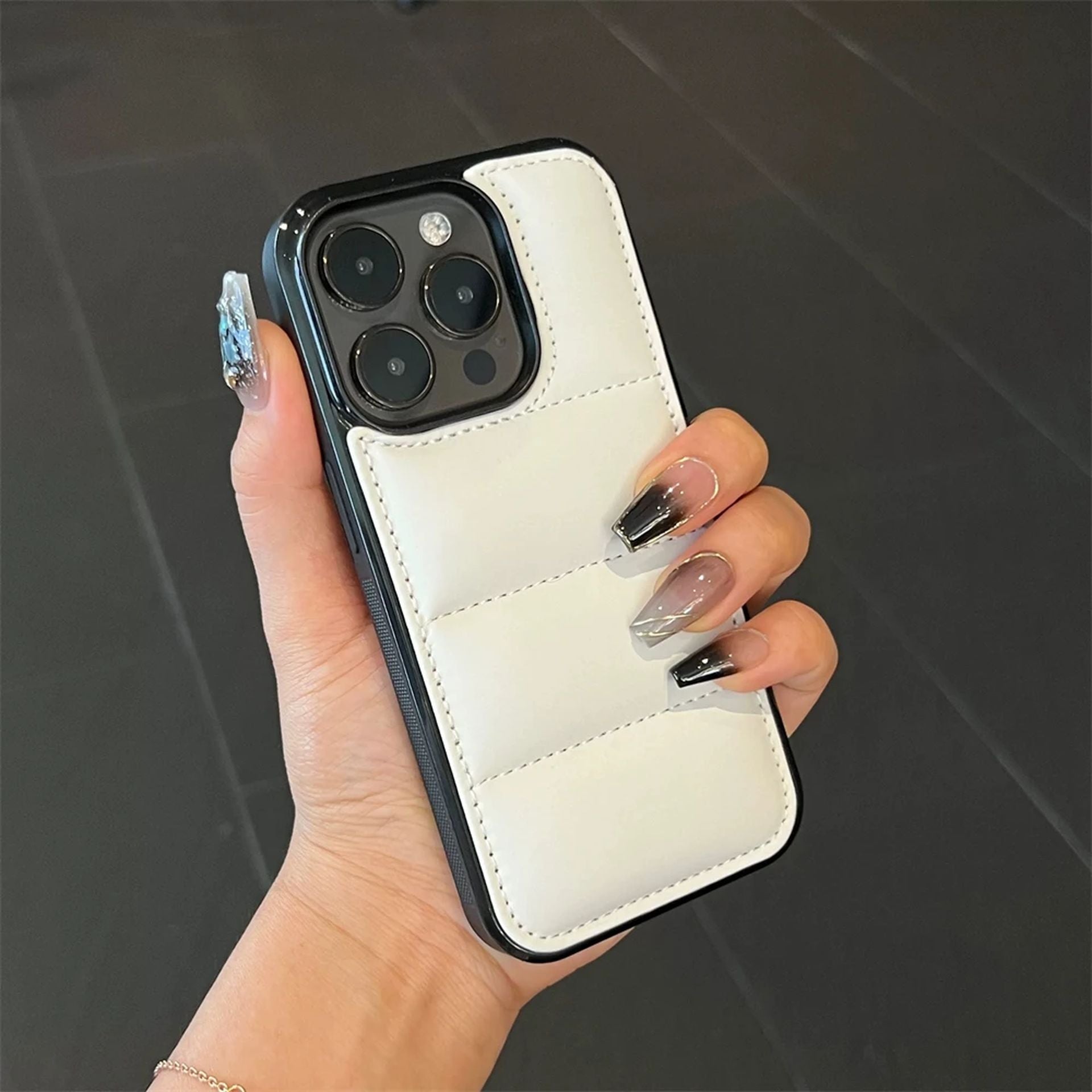 Coque Silicone Antichoc Souple Avec Design Élégant pour iPhone 15 Pro Max