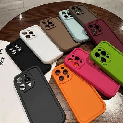 Coque Sillicone Antichoc Élégante avec Design Minimaliste pour iPhone 16 Plus