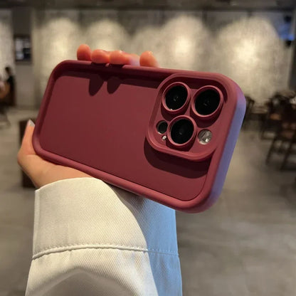 Coque Sillicone Antichoc Élégante avec Design Minimaliste pour iPhone 16 Plus - Grenat