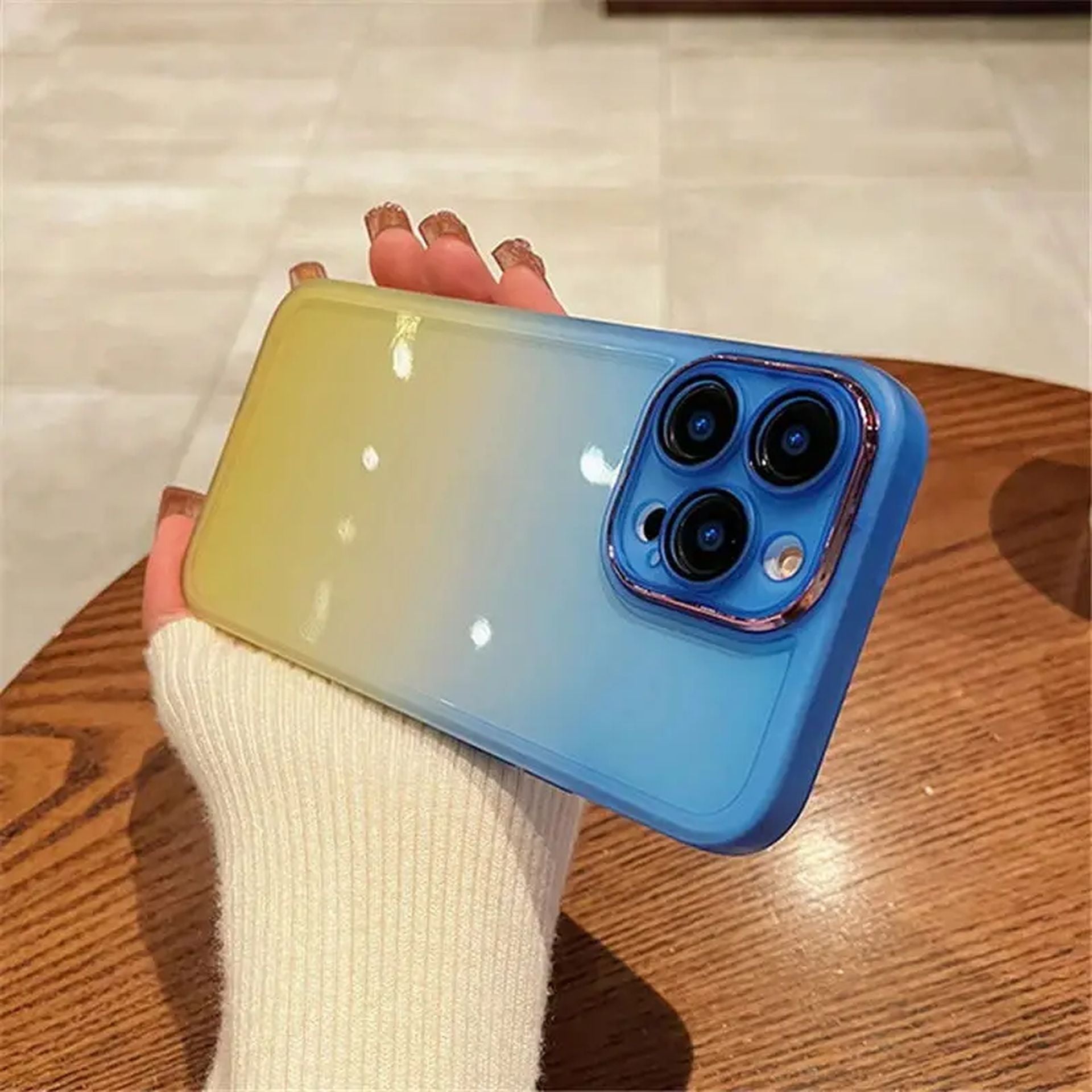 Coque Transparente Antichoc Design Arc-En-Ciel pour iPhone 15 Pro - Bleu