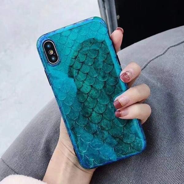 Coque aspect écailles de poisson bleu gravée au laser pour iPhone 12 - Coque Wiqeo Apple, Coque, Elle, Fine, iPhone 12, Slim, Tendance, Ultra Slim Wiqeo, Déstockeur de Coques Pour iPhone