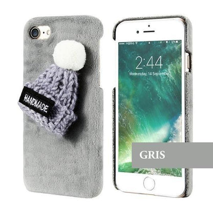 Coque luxueuse en fourrure douce avec petit bonnet en laine pour iPhone 12 - Coque Wiqeo Apple, Coque, Elle, Fine, iPhone 12, Slim, Tendance, Ultra Slim Wiqeo, Déstockeur de Coques Pour iPhone