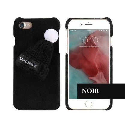 Coque luxueuse en fourrure douce avec petit bonnet en laine pour iPhone 12 - Coque Wiqeo Apple, Coque, Elle, Fine, iPhone 12, Slim, Tendance, Ultra Slim Wiqeo, Déstockeur de Coques Pour iPhone