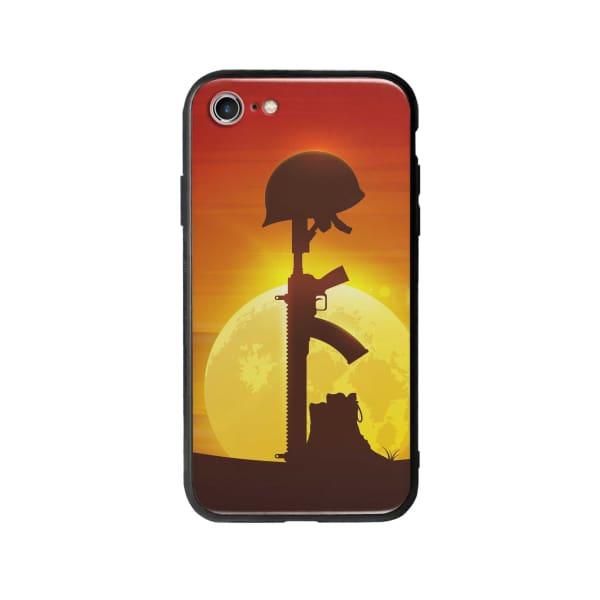 Coque Pour iPhone SE (2020) Casque et Fusil - Coque Wiqeo 10€-15€, Estelle Adam, Illustration, iPhone SE 2020 Wiqeo, Déstockeur de Coques Pour iPhone