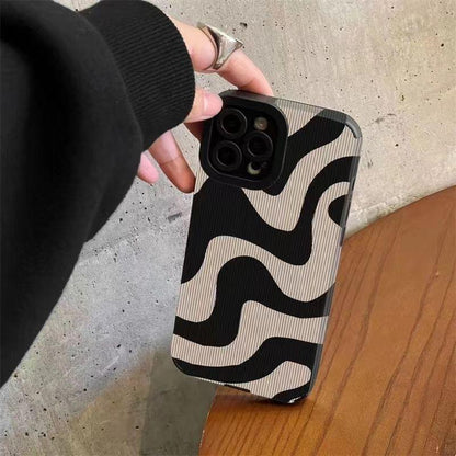 Coque à Rayures Zébrées pour iPhone 15 - Coque Wiqeo 10€-15€, Coque, iPhone 15, Silicone Wiqeo, Déstockeur de Coques Pour iPhone