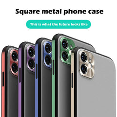 Coque Luxe Aluminum Metal Housse Etui M07 pour Apple iPhone 13 Pro Max  Argent